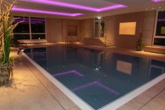 Das Schwimmbad im Haus Panorama